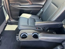 2019 TOYOTA HIGHLANDER SUV V6, 3.5 LITER SE SPORT UTILITY 4D