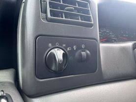 2004 FORD F250 SUPER DUTY CREW CAB PICKUP V8, TURBO DSL 6.0L XL PICKUP 4D 6 3/4 FT