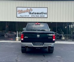 2015 RAM 1500 CREW CAB PICKUP V8, HEMI, 5.7 LITER SLT PICKUP 4D 6 1/3 FT