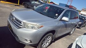 2013 TOYOTA HIGHLANDER SUV V6, 3.5 LITER SE SPORT UTILITY 4D