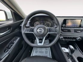 2022 Nissan Altima 2.5 S Sedan 4d - Image 12