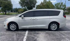 2017 CHRYSLER PACIFICA VAN V6, 3.6 LITER TOURING-L MINIVAN 4D