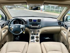 2011 TOYOTA HIGHLANDER SUV V6, 3.5 LITER SPORT UTILITY 4D