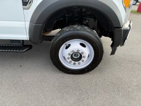 2017 FORD F550 SUPER DUTY REGULAR CAB & CHASSIS