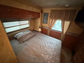 Used 2006 GEORGETOWN BY FOREST RIVER SE SERIES - - 350DS FORD - LA Auto Star located in Virginia Beach, VA