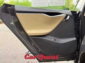 2015 Tesla Model S - Image 13