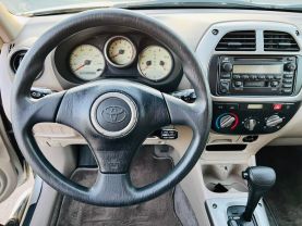 2001 TOYOTA RAV4