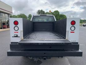 2017 FORD F350 SUPER DUTY CREW CAB 8FT KNAPHEIDE SERVICE BED TRUCK SERVICE/UTILITY TRUCKS V8, FLEX FUEL, 6.2 LITER XL PICKUP 4D 8 FT - Eddies Auto Sales