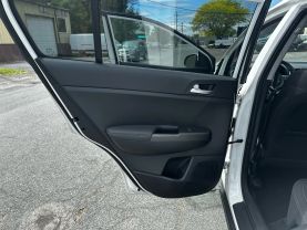 2019 KIA SPORTAGE SUV 4-CYL, GDI, 2.4 LITER LX SPORT UTILITY 4D