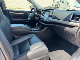 2019 TOYOTA HIGHLANDER SUV V6, 3.5 LITER SE SPORT UTILITY 4D