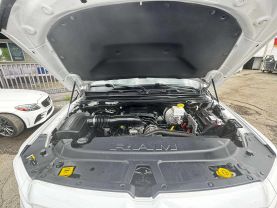 2020 RAM 1500 CREW CAB PICKUP V8, HEMI, 5.7 LITER LARAMIE PICKUP 4D 5 1/2 FT