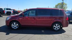 2011 VOLKSWAGEN ROUTAN PASSENGER V6, 3.6 LITER SEL MINIVAN 4D