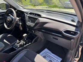 2021 CHEVROLET TRAILBLAZER SUV 3-CYL, ECOTEC, TURBO, 1.2 LITER LS SPORT UTILITY 4D at T&T Repairables - used car dealership in Spencer, Indiana.