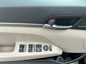 2017 HYUNDAI ELANTRA SEDAN 4-CYL, 2.0 LITER SE SEDAN 4D