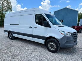 2019 MERCEDES-BENZ SPRINTER 2500 CREW CARGO 4-CYL, TURBO, 2.0 LITER HIGH ROOF W/170" WB VAN 3D at T&T Repairables - used car dealership in Spencer, Indiana.