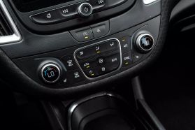 2023 Chevrolet Malibu - Image 30
