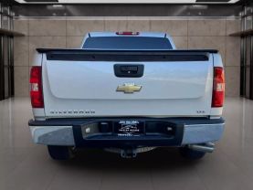 2013 CHEVROLET SILVERADO 1500 CREW CAB PICKUP V8, FLEX FUEL, 5.3 LITER LT PICKUP 4D 5 3/4 FT