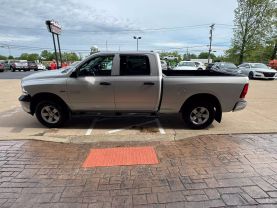 2018 RAM 1500 CREW CAB PICKUP V8, HEMI, 5.7 LITER TRADESMAN PICKUP 4D 6 1/3 FT
