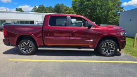 2025 Ram 1500 Crew Cab - Image 4