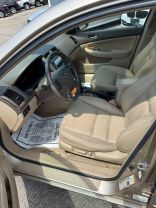 2004 Honda Accord - Image 9