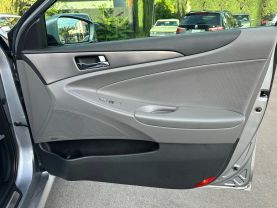 2015 HYUNDAI SONATA SEDAN 4-CYL, HYBRID, 2.4 LITER HYBRID LIMITED SEDAN 4D