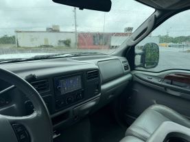 2004 FORD F250 SUPER DUTY CREW CAB PICKUP V8, TURBO DSL 6.0L XL PICKUP 4D 6 3/4 FT