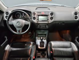 2011 Volkswagen Tiguan - - Image 17