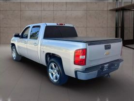 2013 CHEVROLET SILVERADO 1500 CREW CAB PICKUP V8, FLEX FUEL, 5.3 LITER LT PICKUP 4D 5 3/4 FT