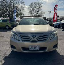2010 TOYOTA CAMRY SEDAN 4-CYL, 2.5 LITER LE SEDAN 4D