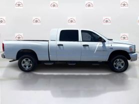 2006 DODGE RAM 1500 MEGA CAB PICKUP V8, HEMI, 5.7 LITER SLT PICKUP 4D 6 1/4 FT