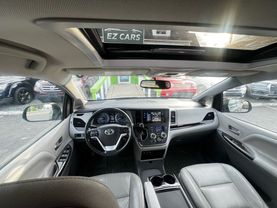 2015 TOYOTA SIENNA VAN V6, 3.5 LITER XLE MINIVAN 4D