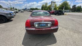 2004 LINCOLN TOWN CAR