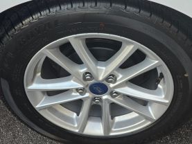 2017 Ford Focusse Sedan 4d - Image 28