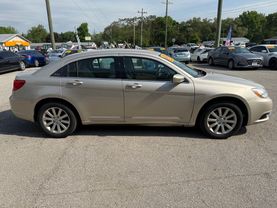 2013 CHRYSLER 200