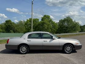 2008 LINCOLN TOWN CAR SEDAN V8, FLEX FUEL, 4.6 LITER SIGNATURE LIMITED SEDAN 4D