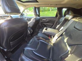 2016 JEEP CHEROKEE SUV V6, 3.2 LITER TRAILHAWK SPORT UTILITY 4D