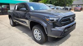2025 Toyota Tacoma Double Cab - Image 3