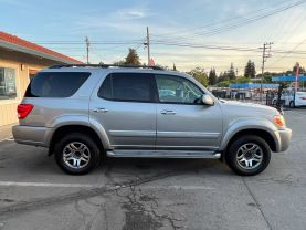 2005 TOYOTA SEQUOIA