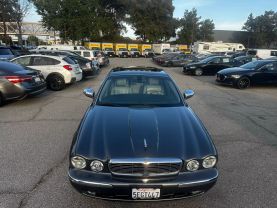 2004 JAGUAR XJ SEDAN V8, 4.2 LITER VANDEN PLAS SEDAN 4D