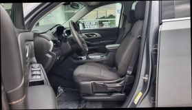 2018 Chevrolet Traverse Ls Sport Utility 4d - Image 9