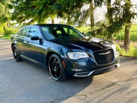 2016 CHRYSLER 300 SEDAN V6, 3.6 LITER 300 LIMITED SEDAN 4D