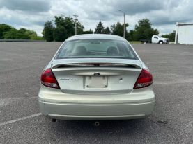 2004 FORD TAURUS SEDAN V6, 3.0 LITER SE SEDAN 4D