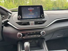 2022 NISSAN ALTIMA SEDAN 4-CYL, 2.5 LITER 2.5 SR SEDAN 4D at T&T Repairables - used car dealership in Spencer, Indiana.