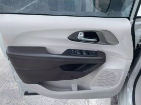2017 CHRYSLER PACIFICA VAN V6, 3.6 LITER TOURING-L MINIVAN 4D