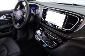 2024 Chrysler Pacifica - Image 11