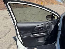 2015 TOYOTA PRIUS C HATCHBACK 4-CYL, HYBRID, 1.5 LITER TWO HATCHBACK 4D