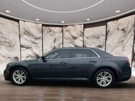 2017 CHRYSLER 300 SEDAN V6, 3.6 LITER 300 LIMITED SEDAN 4D