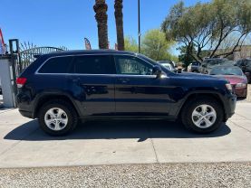 2017 Jeep Grand Cherokee - Image 6