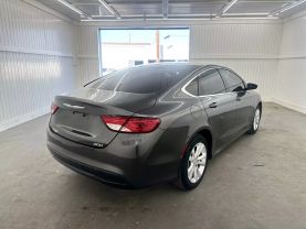 2016 CHRYSLER 200