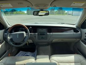 2008 LINCOLN TOWN CAR SEDAN V8, FLEX FUEL, 4.6 LITER SIGNATURE LIMITED SEDAN 4D